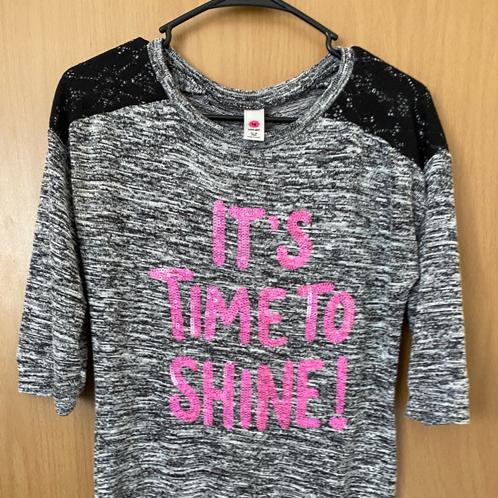 3 1/4 sleeve light weight sweater